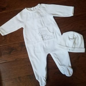 Velour footed sleeper Size 6-9 months